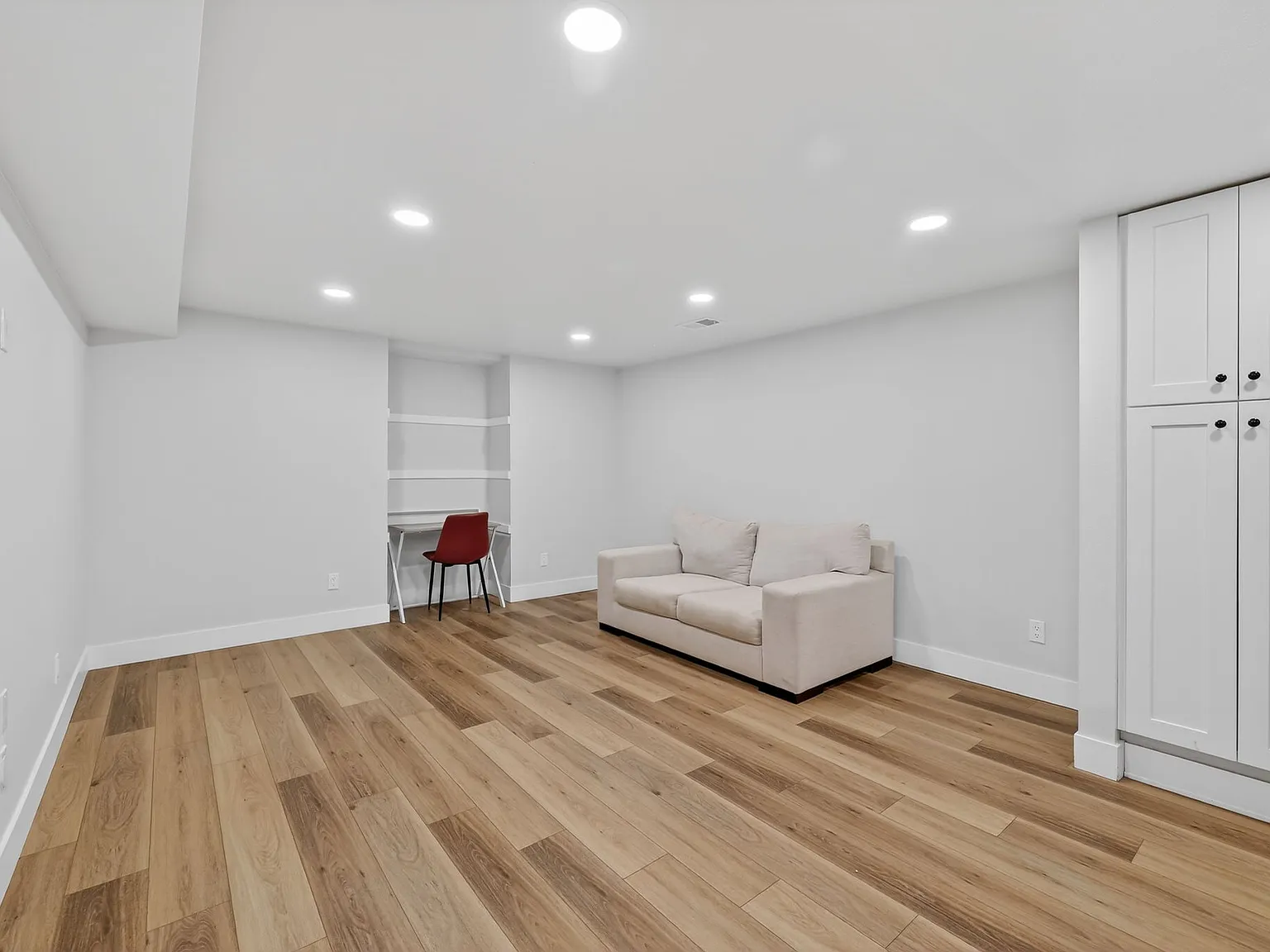 3 bed, 1200 sqft, $1,000 — Photo 4
