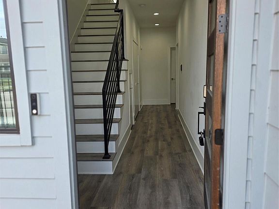 3rd image of 6642 Del Rio St