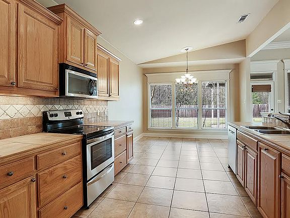 5th image of 11345 Peaks Ave