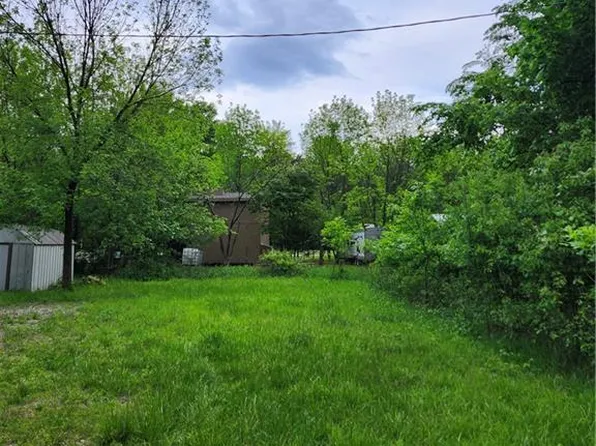 10 Chieftain Dr, Linn Valley, KS 66040