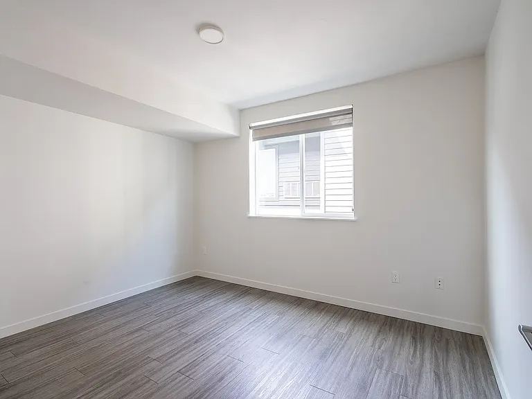 4620 N Maryland Ave #B203 — Photo 11