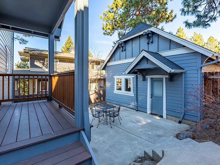 1378 NW Mount Washington Dr — Photo 28