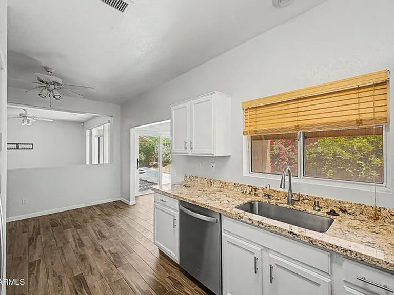15357 W Via Montoya — Photo 10