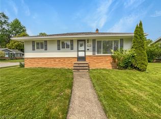 4060 W 213th St, Fairview Park, OH