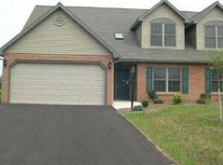 7 Woodsedge Ct, Milton, PA 17847