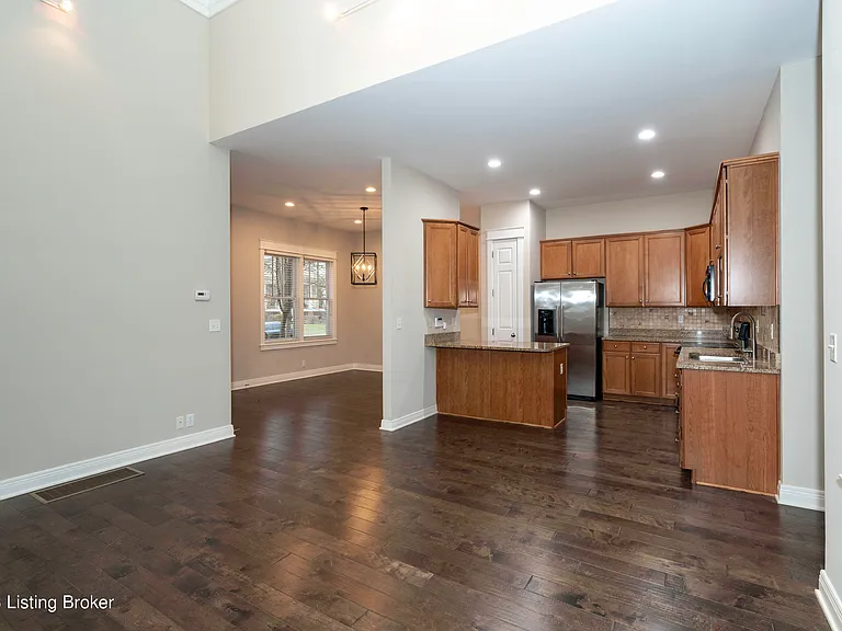 9506 Gerardia Ln — Photo 14