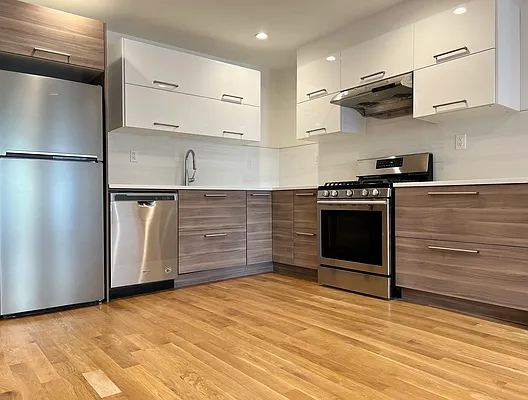 Rented by Addison Property Group | media 10