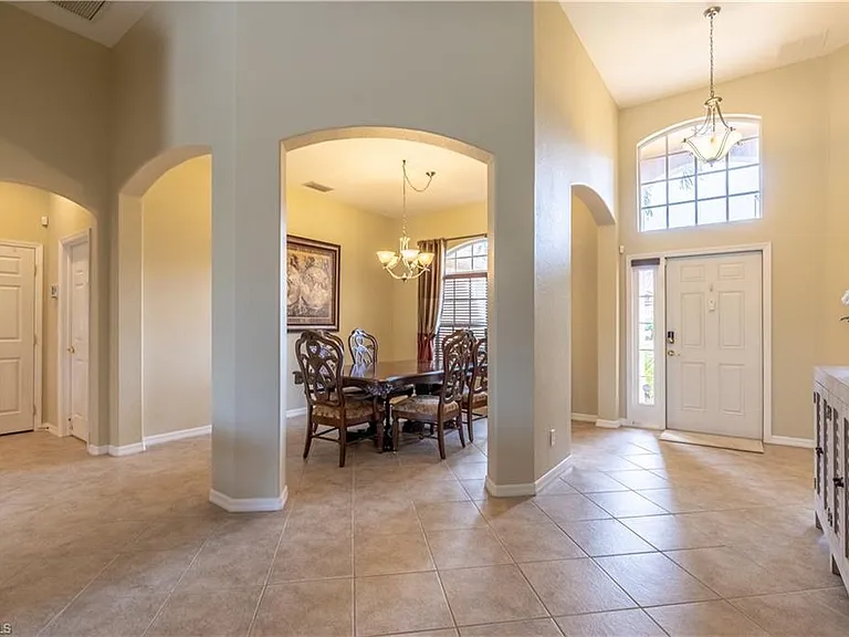 12414 Rock Ridge Ln — Photo 3