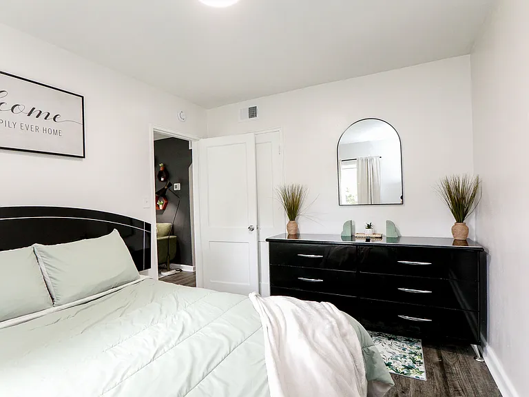 1324 Hillside Ave #B — Photo 9
