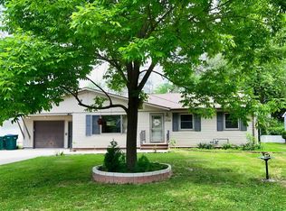 1722 S Van Dyke Rd, Appleton, WI 54914