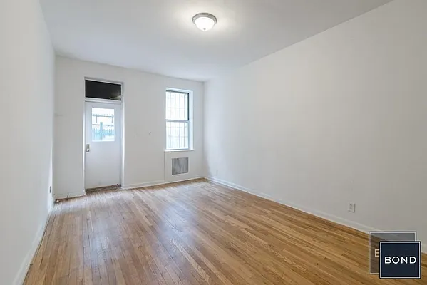 Rented by Bond New York | media 10