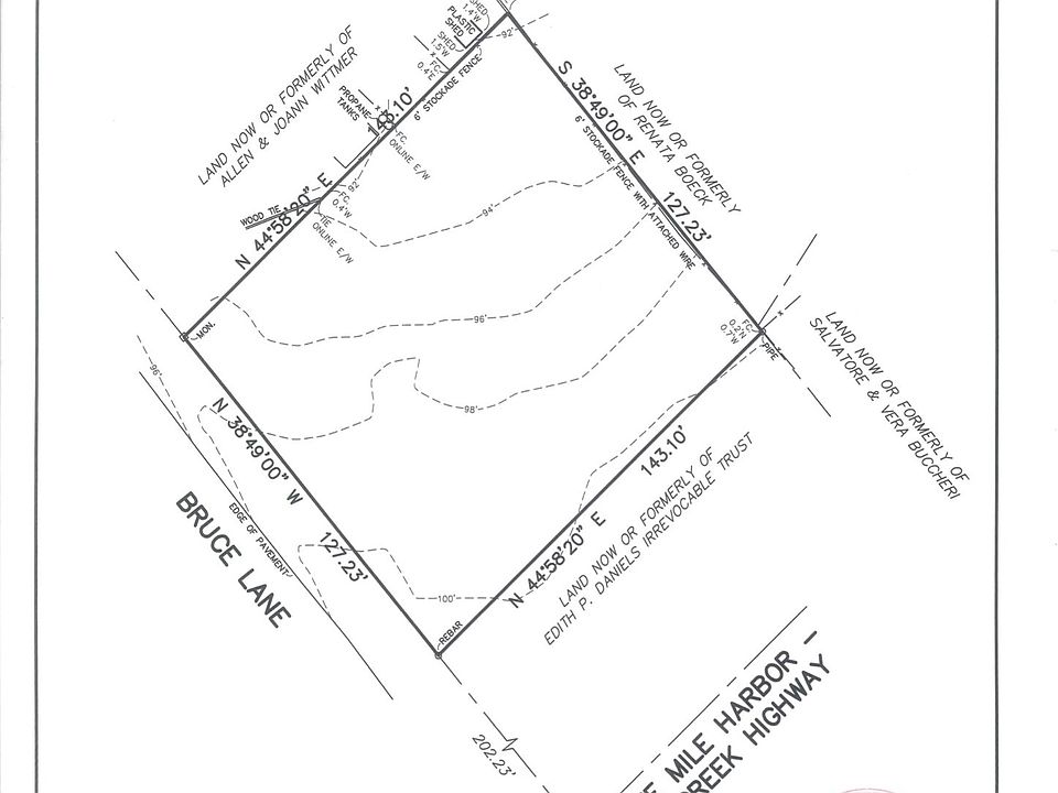 2nd image of 15 Bruce Ln