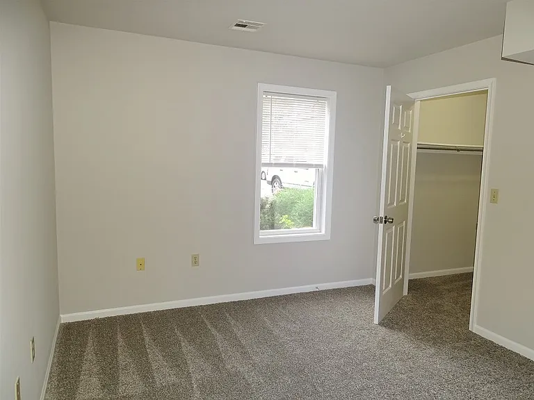 26 Hilldale Dr — Photo 8