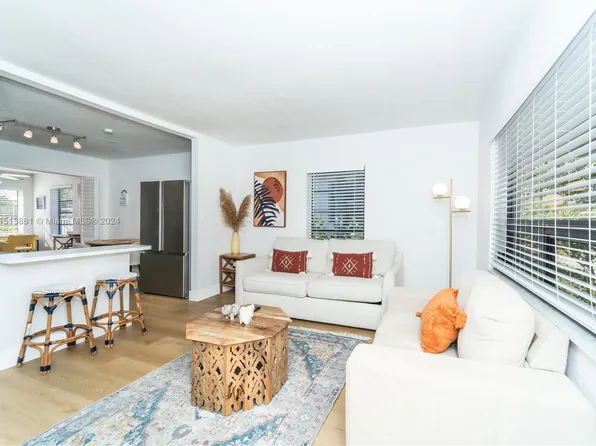 2222 Douglas St, Hollywood, FL 33020