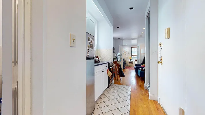 Rented by Bond New York | media 7