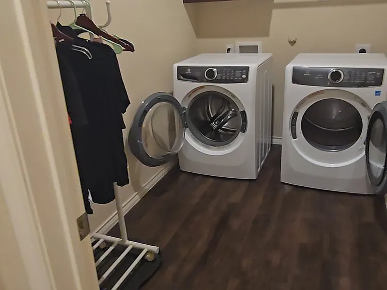 2157 Olivereta Dr — Photo 17