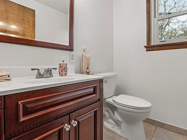 5895 Glen Hill Dr — Photo 20