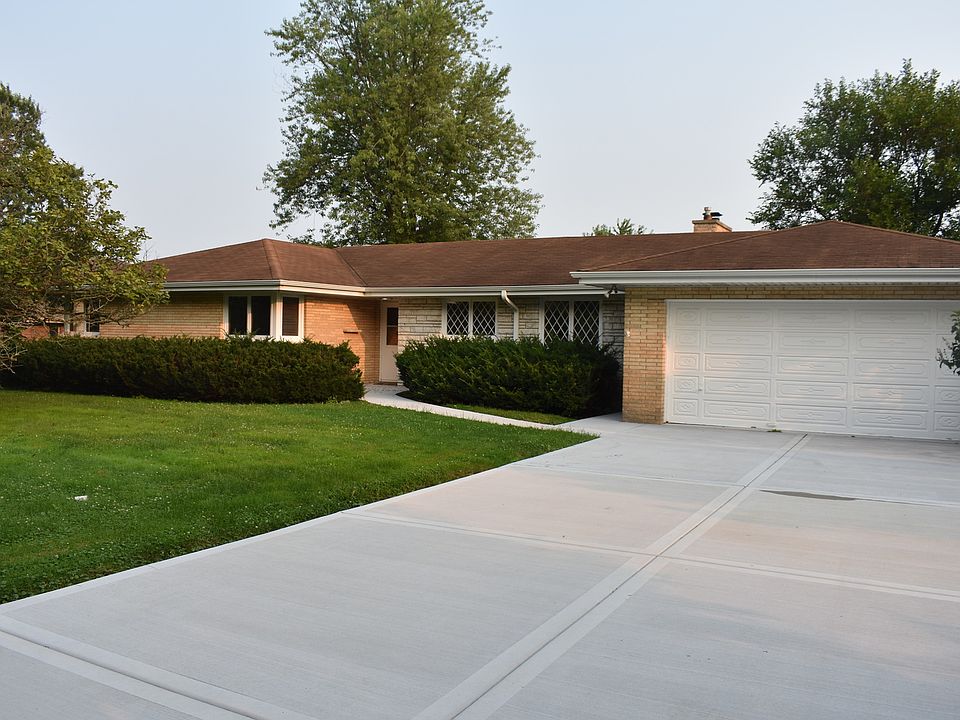 1st image of 11319 Kluth Dr