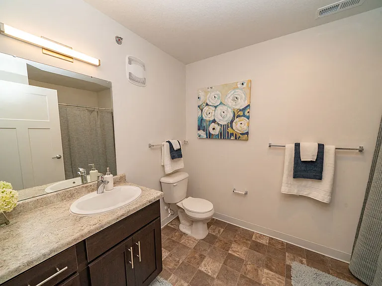 Strathmore Apartment Homes — Photo 10