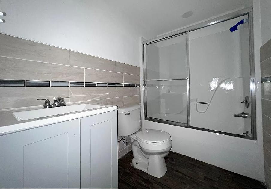 3817 Lippincott Blvd Flint MI Zillow