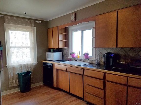 4th image of 261 Woodruff Ave