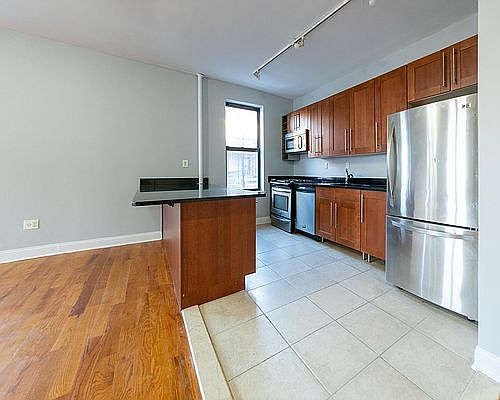 5th image of 3612 Broadway #5B