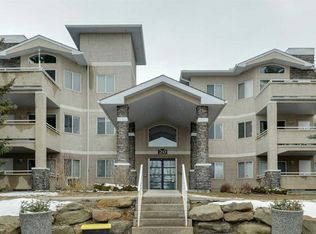 20 S Country Hills Vw NW #308, Calgary, AB T3K 5A3