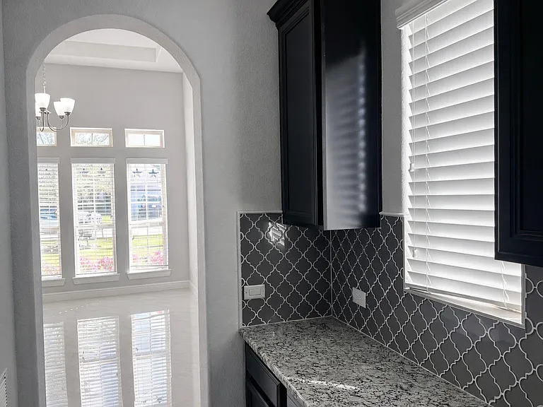 2406 Trocadero Ln — Photo 15