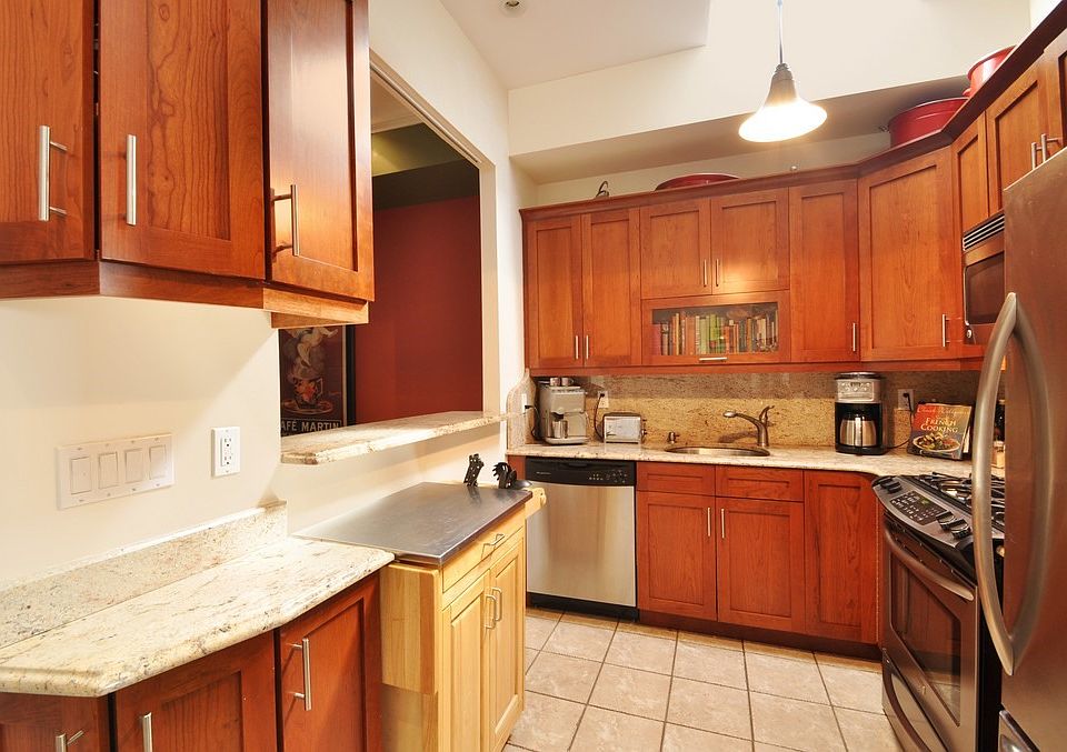 1st image of 916 8th Ave APT 5