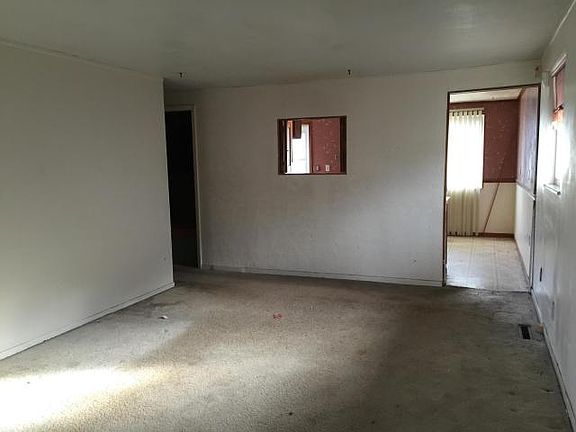 2nd image of 1878 Barnett Ct W