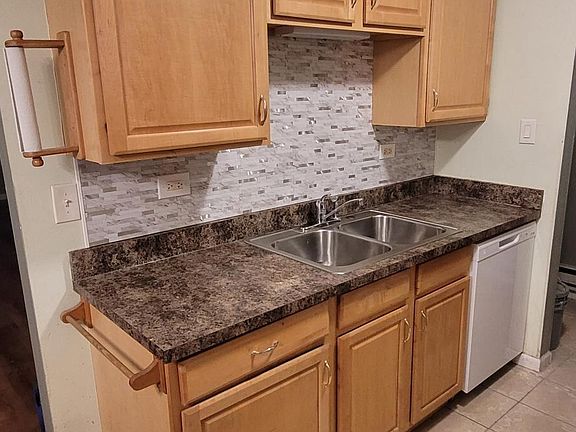 3rd image of 1505 S Canford Cliffs Dr APT 1B