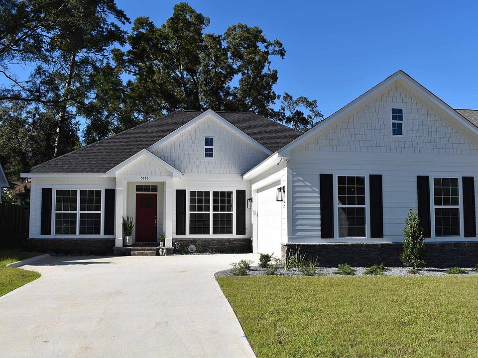 1st image of 144 Bienville Pl