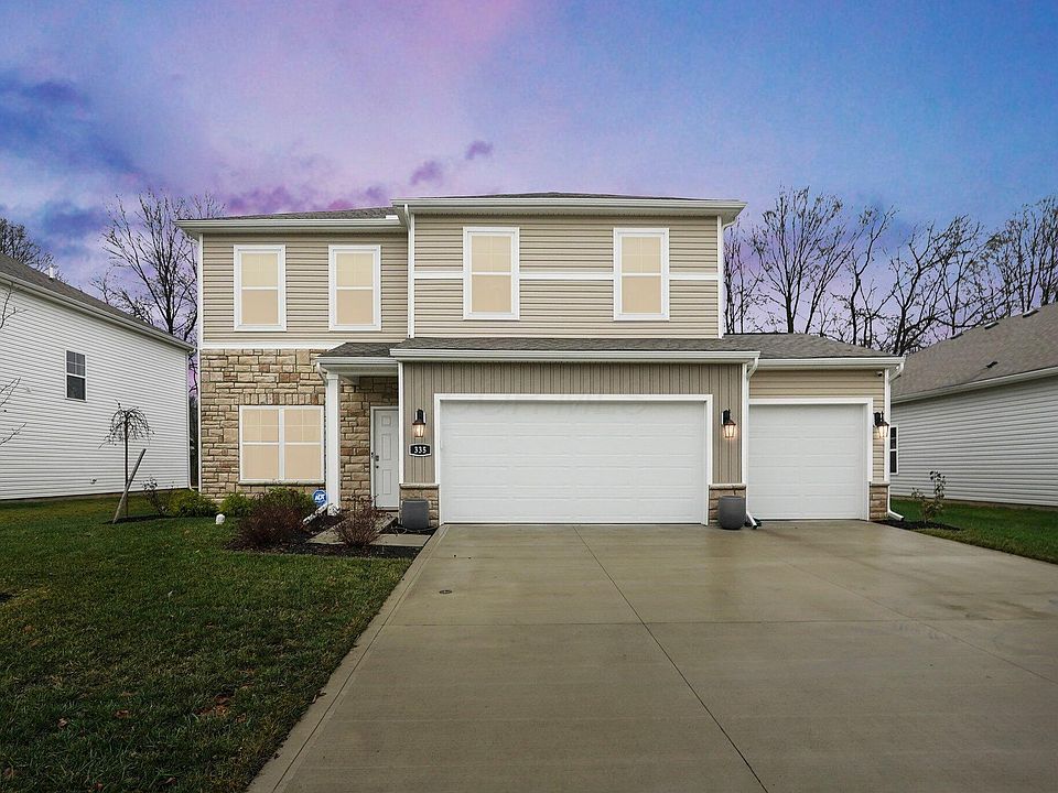 1st image of 335 Kells Ct W