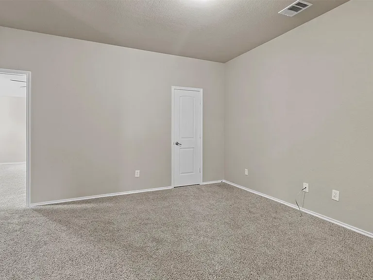5417 Beacon Ln — Photo 2
