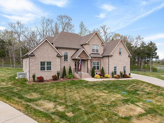 2nd image of 7822 Santos Dr