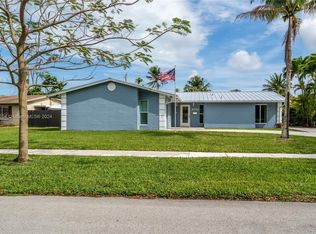 9770 Bel Aire Dr, Cutler Bay, FL 33157