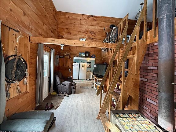 4th image of 395 Howard Brook Rd