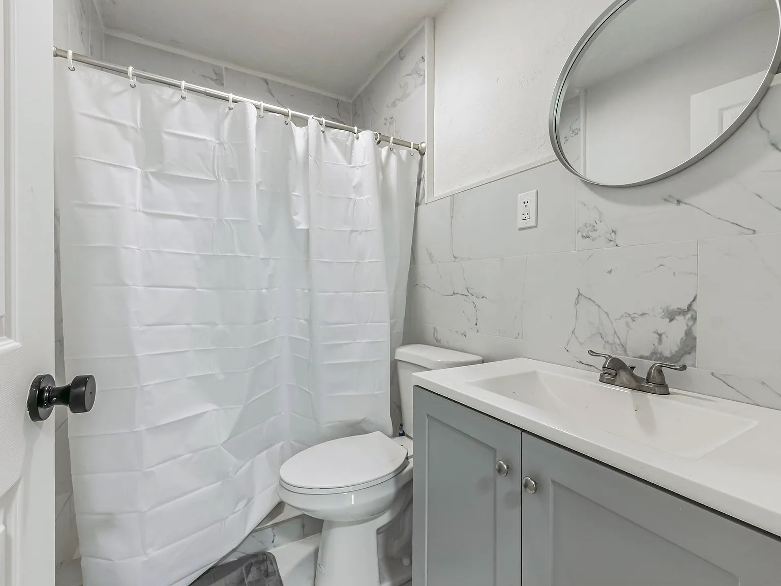 4 bed, 3.0 bath, 2100 sqft, $1,230 — Photo 3