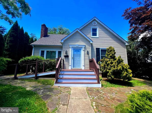25 Kemper Ave, Westminster, MD 21157