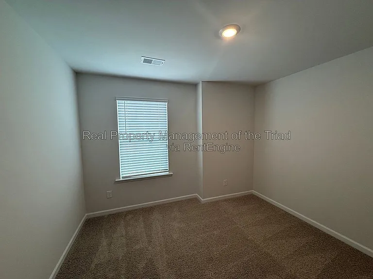 1106 Broholmer Ln — Photo 13