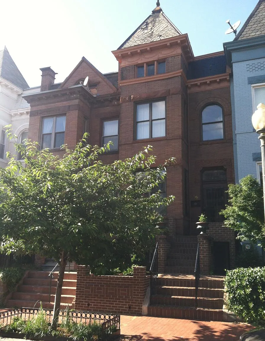75 Seaton Place NW — Photo 1