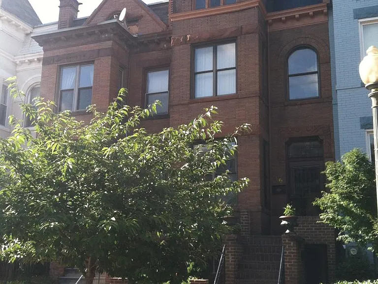 75 Seaton Pl NW — Photo 1