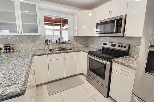17920 NW 68th Ave #Townhouse 31 Photo 1