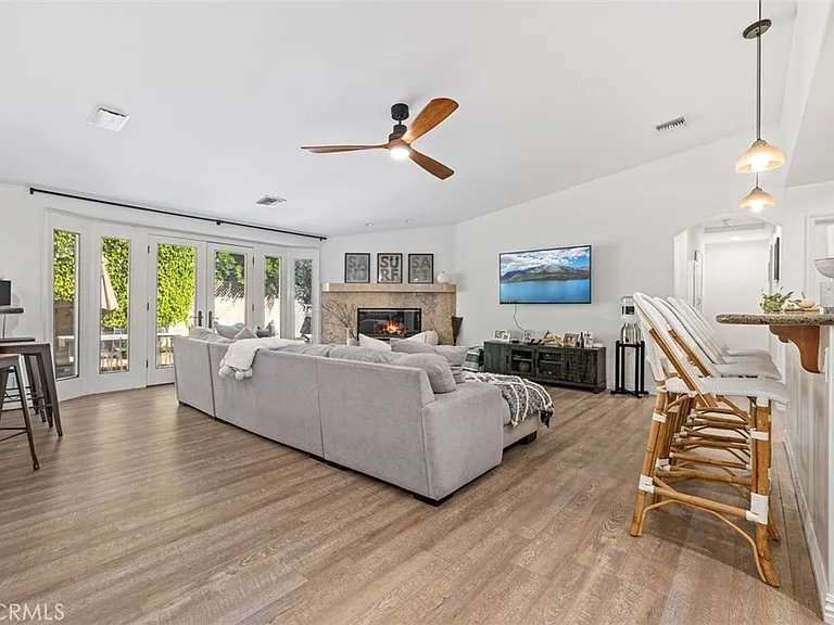 600 Cliff Dr — Photo 14