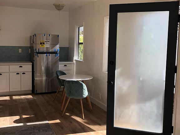 2nd image of 3101 Sherwood Ave #3