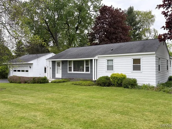 74 Eaton St, Hamilton, NY 13346