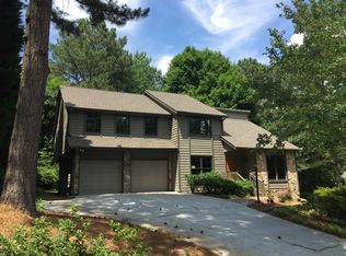 4201 Chimney Lake Dr NE, Roswell, GA 30075