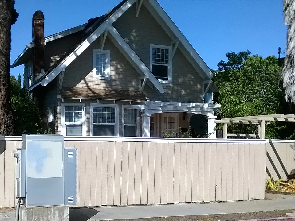 101-103 South Deleware