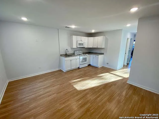 1632 S Hamilton St #102 — Photo 8
