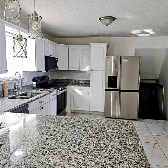 480 Paul St — Photo 14